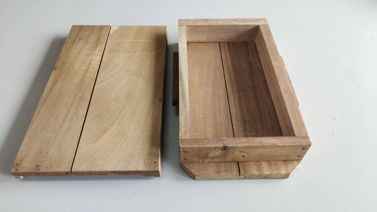 กล่องเลี้ยงชันโรงสายพันธุ์ขนเงิน แบบ 1 ช่อง