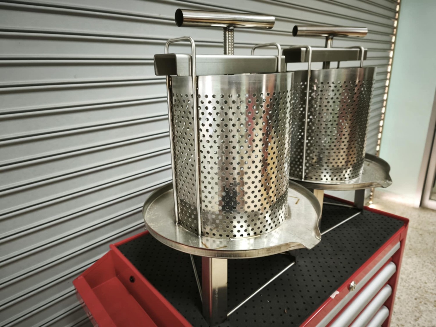 เครื่องบีบน้ำผึ้งชันโรงสายพันธุ์เล็ก