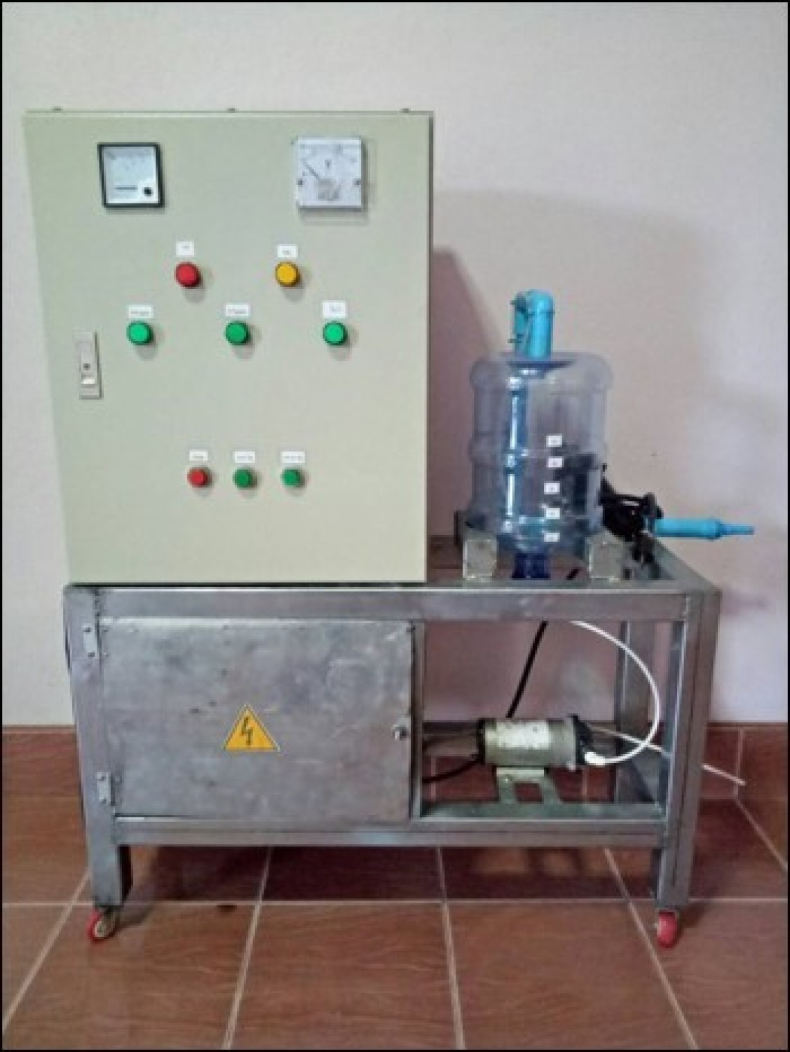 ชุดต้นแบบระบบผสมน้ำโอโซนเพื่อยับยั้งเชื้อราAlternaria ในผักคะน้า