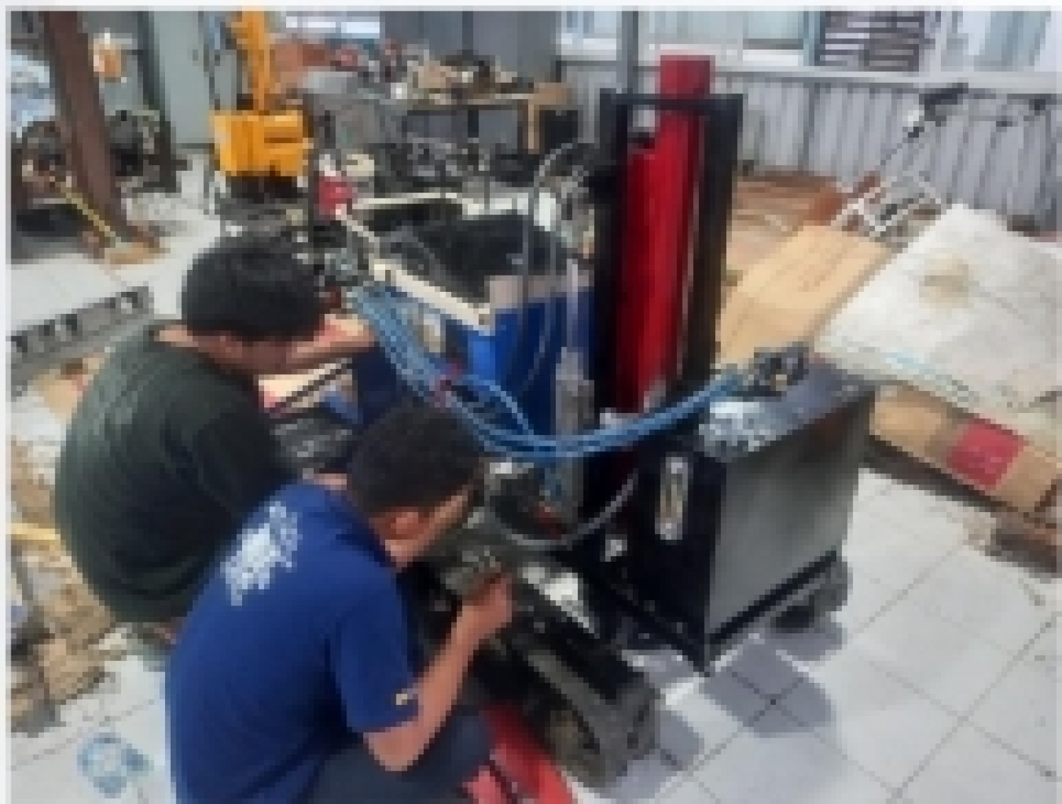 แหล่งกำเนิดคลื่นไหวสะเทือนสำหรับงานวิศวกรรมธรณีฟิสิกส์