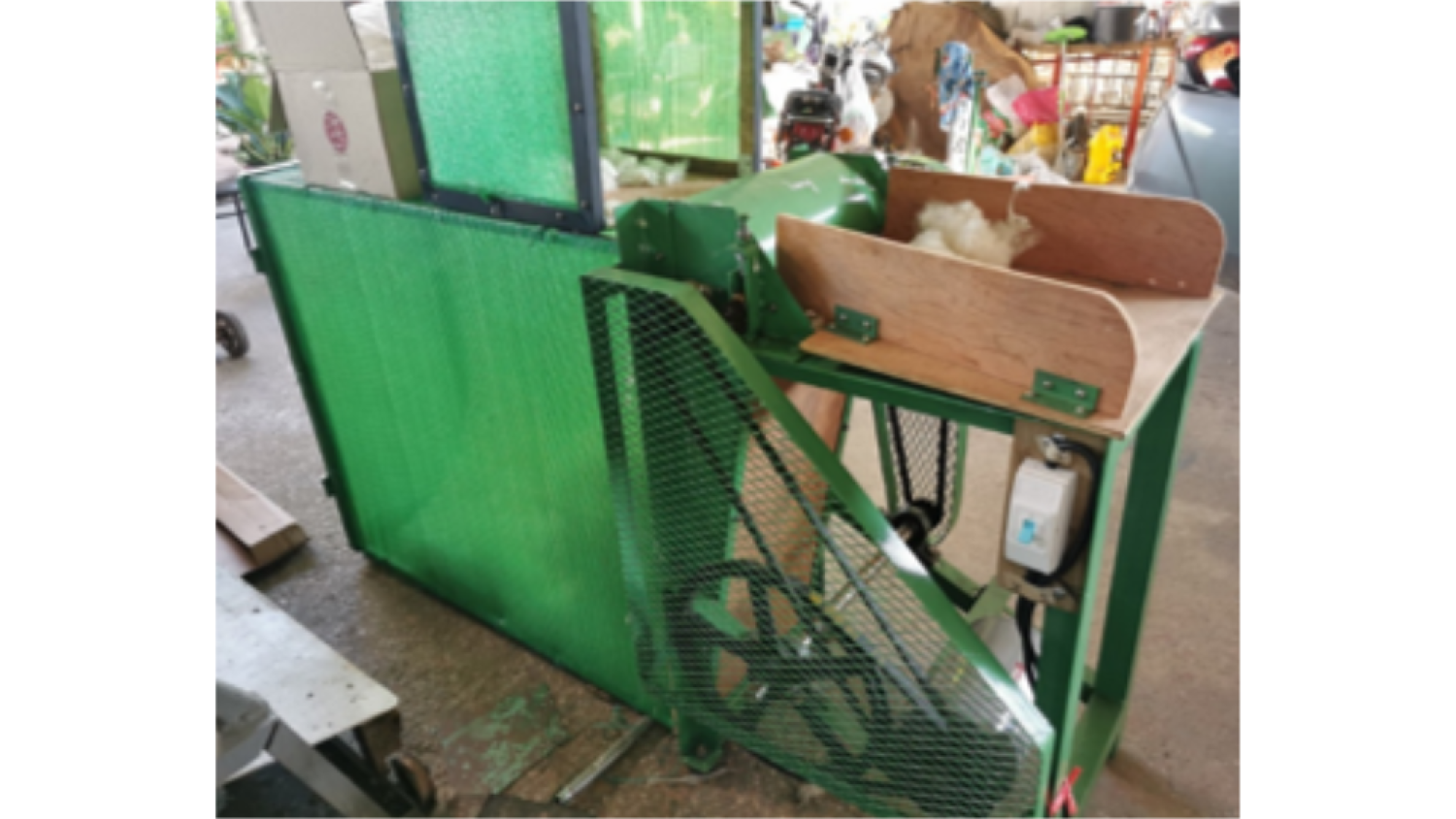 เครื่องตีฟูฝ้ายกำลังมอเตอร์ (Cotton Fluffing Machine)
