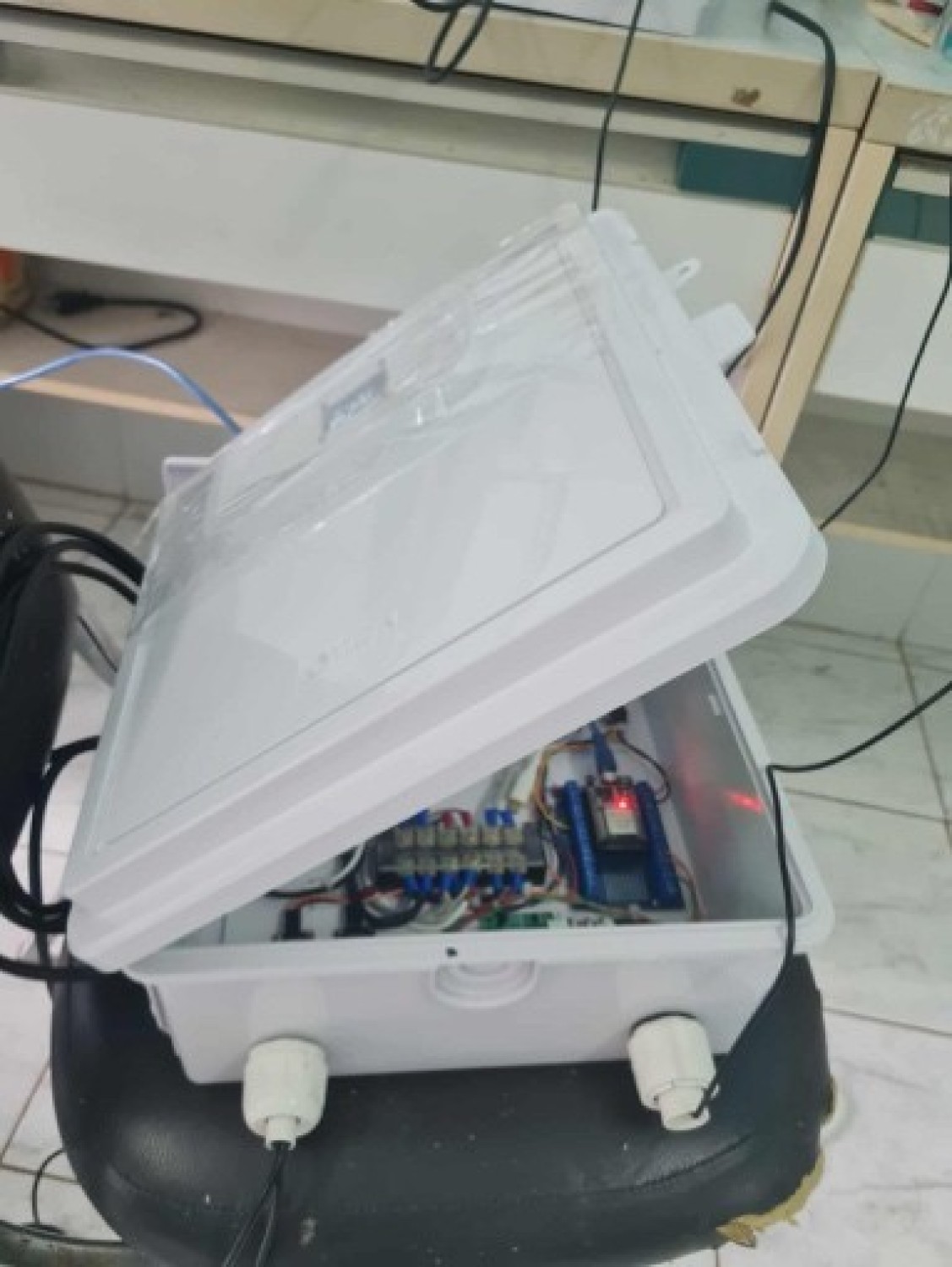 ระบบ IoT ตรวจสอบคุณภาพน้ำพลังงานแสงอาทิตย์